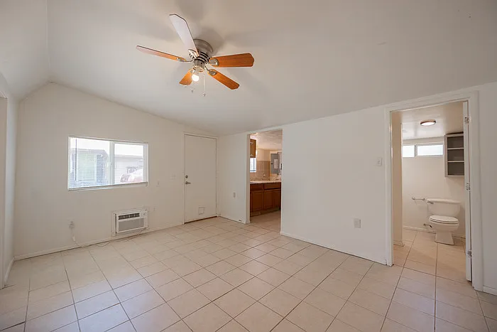 610 N 9th St #4 — Photo 7