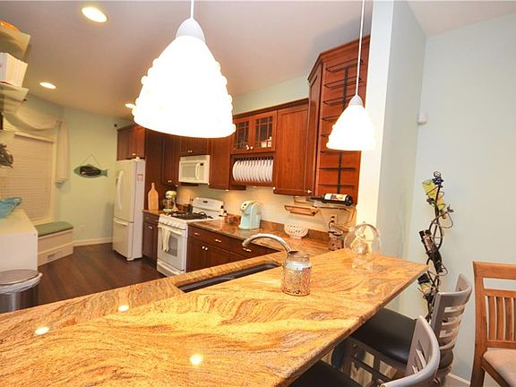5th image of 2992 Whispering Shores Dr