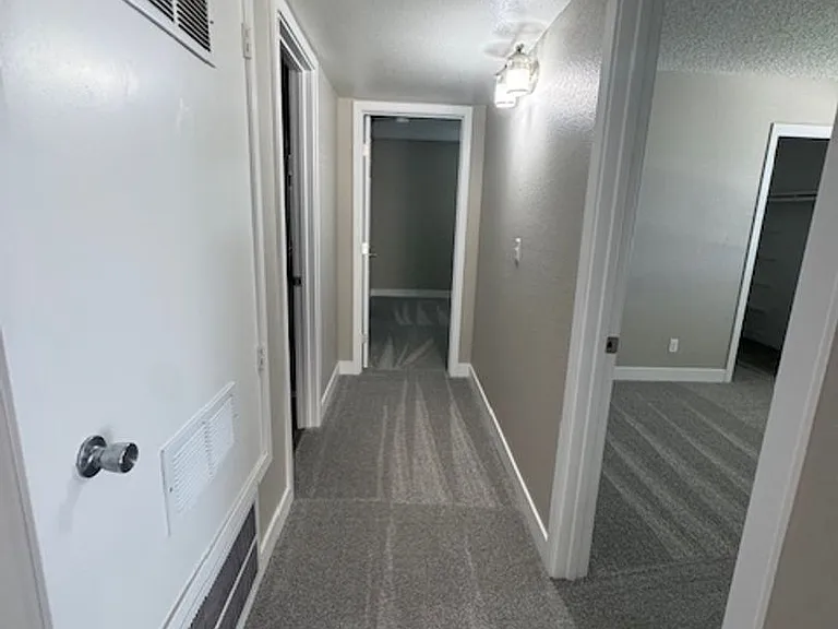 Autumn Run Apartments — Photo 24