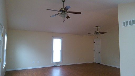 2nd image of 128 Lakewood Dr
