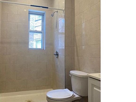 5th image of 593 Euclid Ave #1F