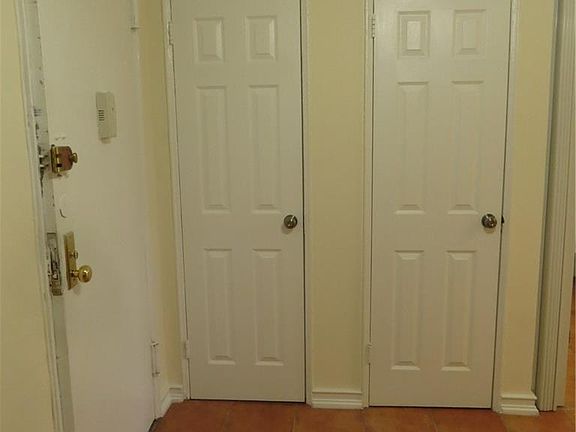 3rd image of 1296 Midland Ave #1-B