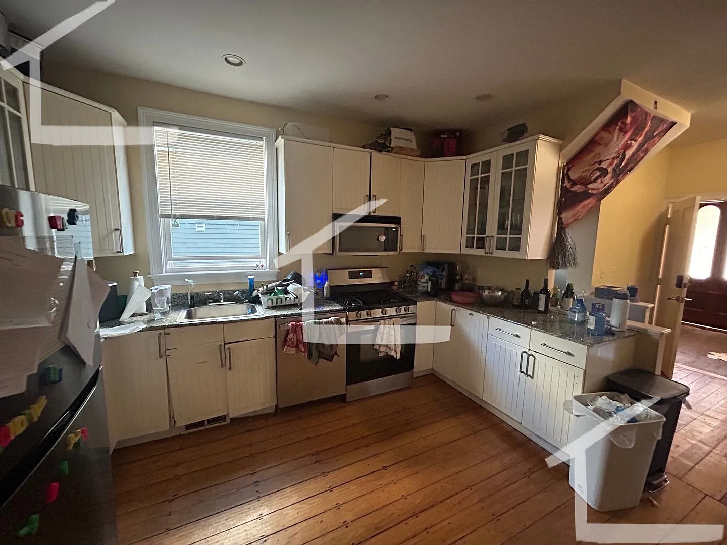 Charming 6-bed, 2-Bath Mission Hill Apt Avail for 9/1/26 — Photo 1