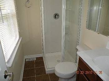4th image of 109 Staunton Ct