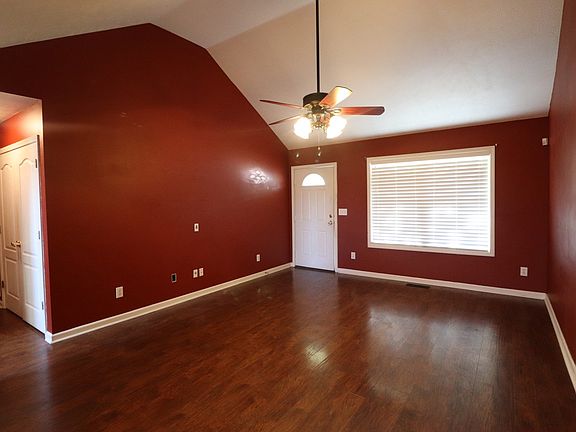 3rd image of 1219 Bolton Dr