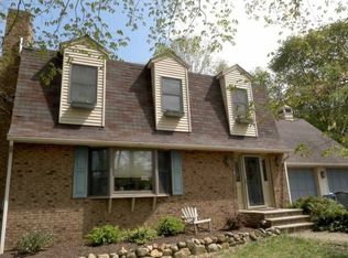 2 Old Quarry Rd, Hamburg, NJ 07419