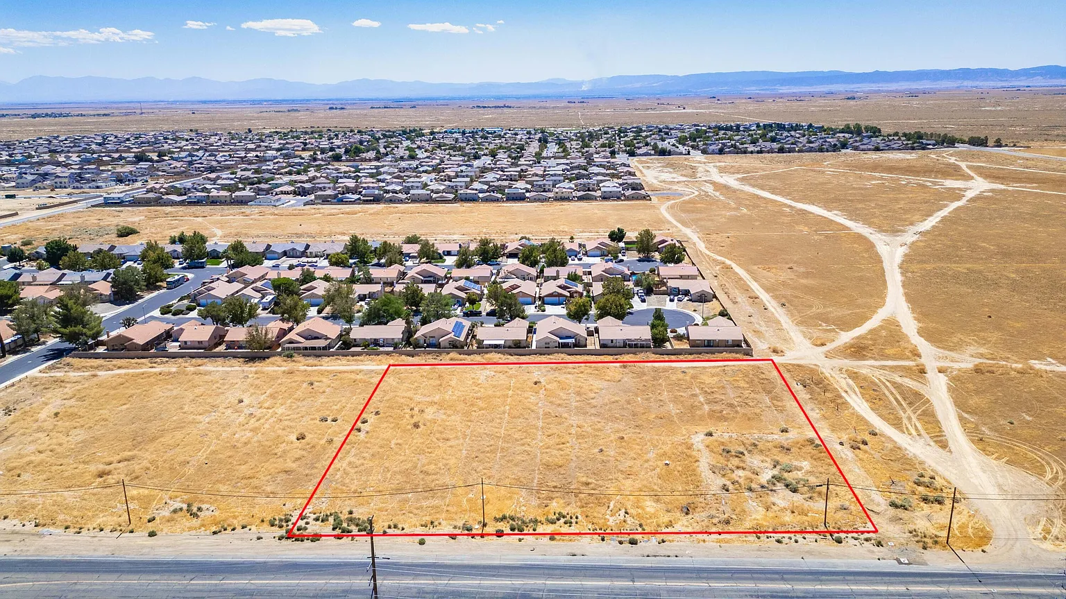 W Rosamond Blvd photo 1