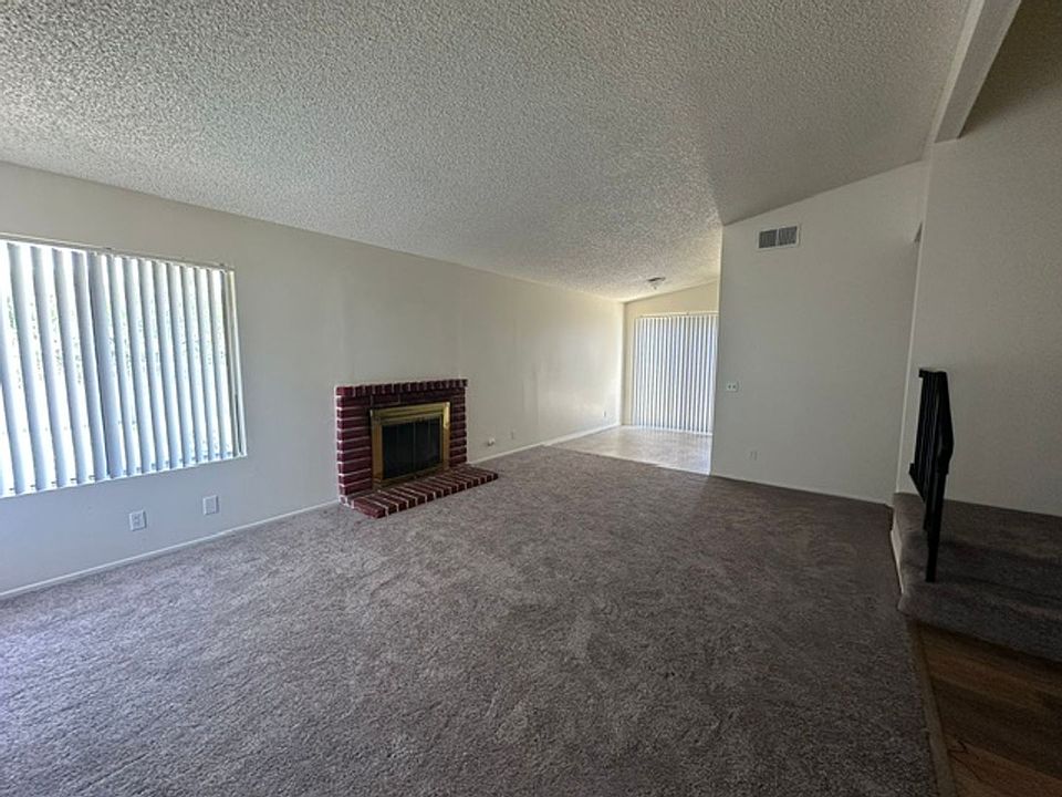 1st image of 1468 E D St APT A