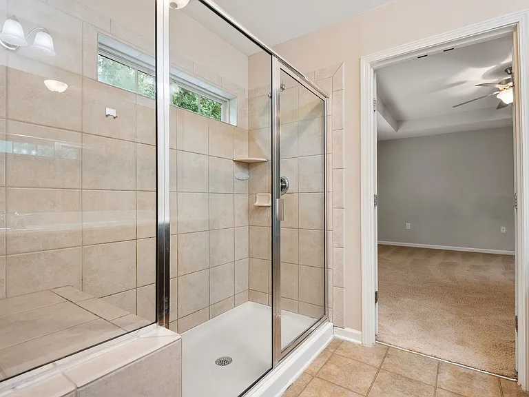 2708 Evanston Ave — Photo 22