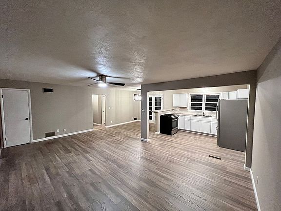4th image of 707 N D St