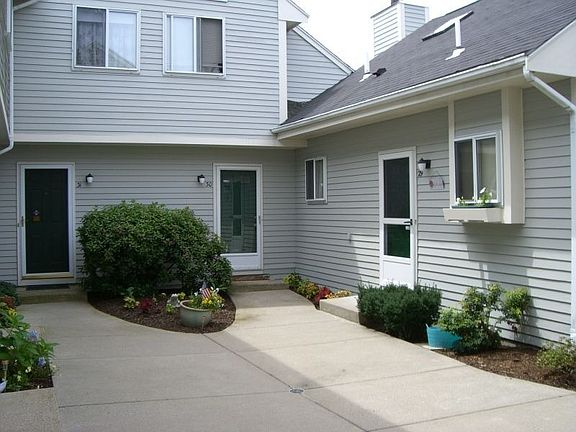 Nicely decorated courtyard