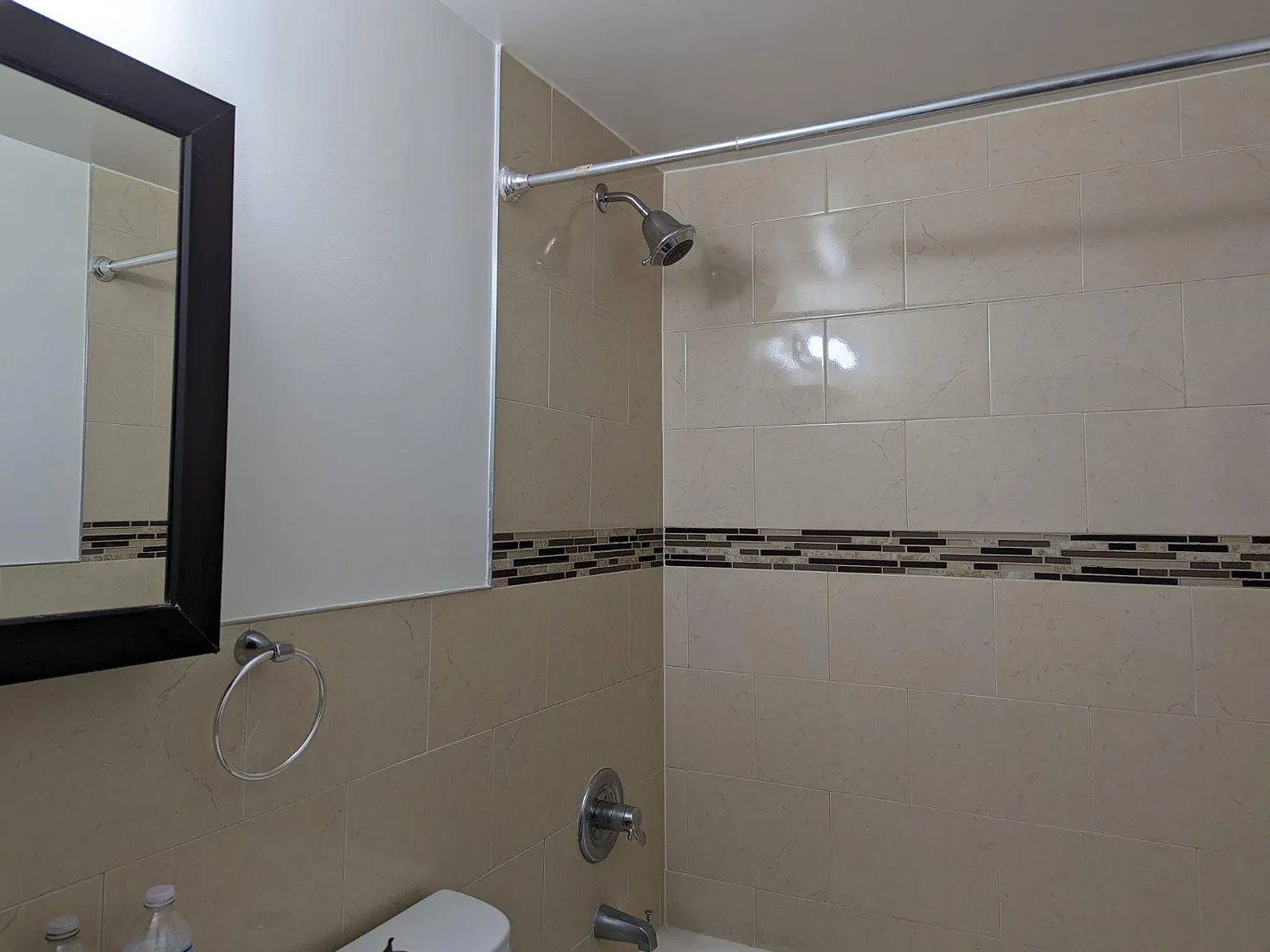 829 Suffolk Ave — Photo 3