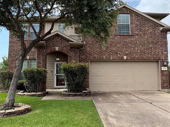 7034 Sun Creek Dr, Hitchcock, TX 77563