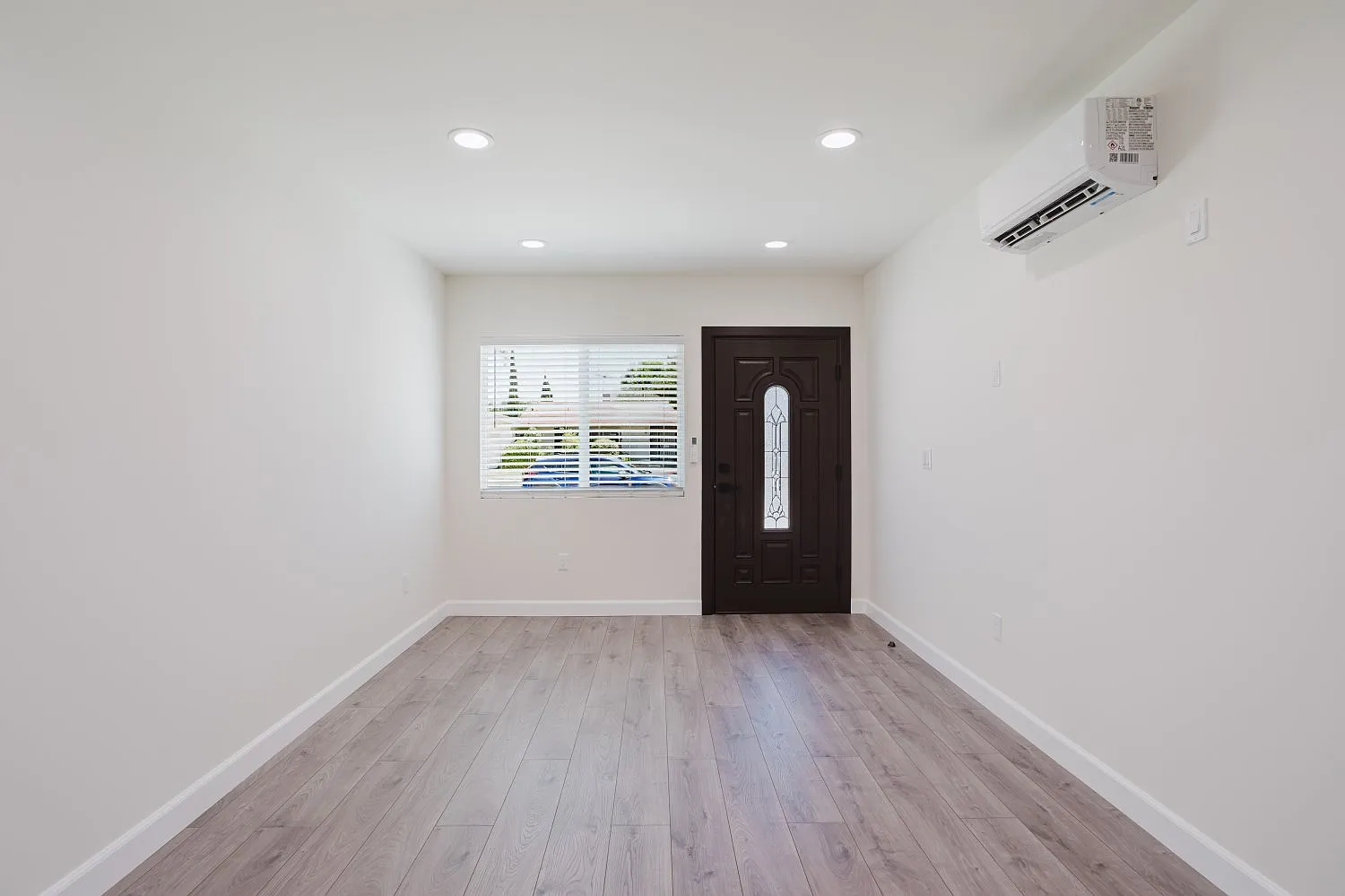 1 bed, 400 sqft, $2,000 — Photo 4
