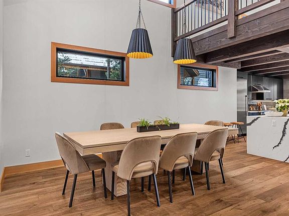 4th image of 117 NW Silvertip Rdg