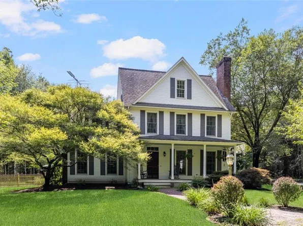 17 A Paris Olney Hopkins Rd, Foster, RI 02825