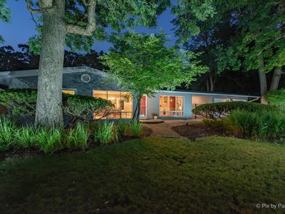 821 Greenwood Ave, Carpentersville, IL, 60110