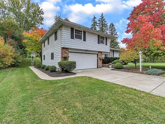 2nd image of 7018 Parkland Dr