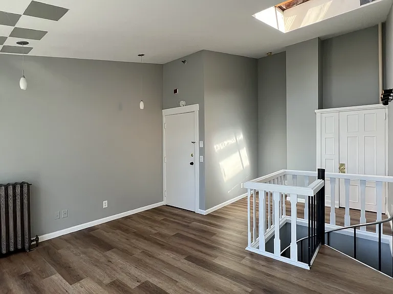 213 1st Ave S #P4 — Photo 8
