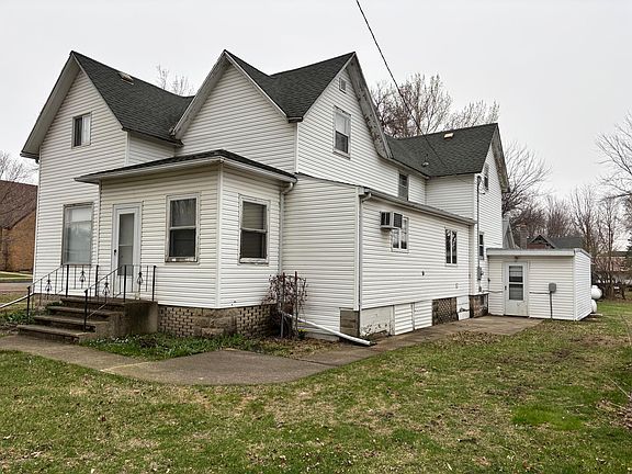 4th image of 195 Monroe St S