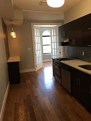 Rented by LC Management USA 1