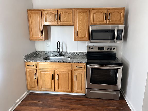 5th image of 3618 Manslick Rd #C