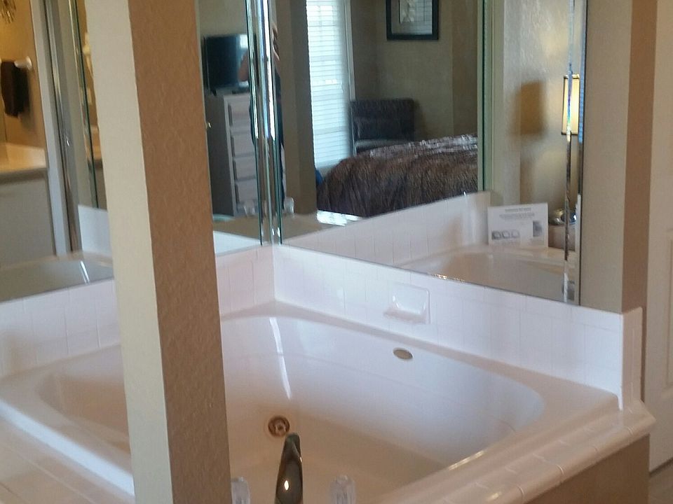 2 person jacuzzi tub in master bedroom