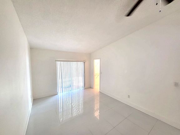4th image of 10374 SW 205th Ter