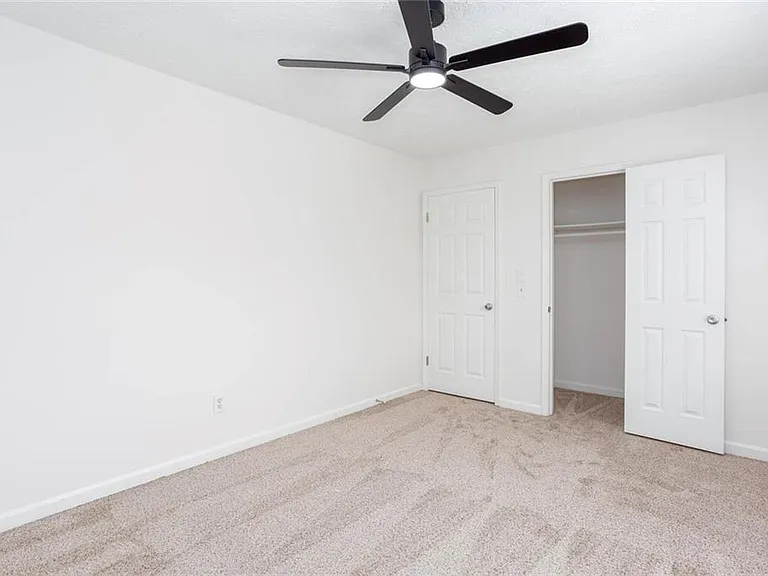 1093 Caprice Dr — Photo 21