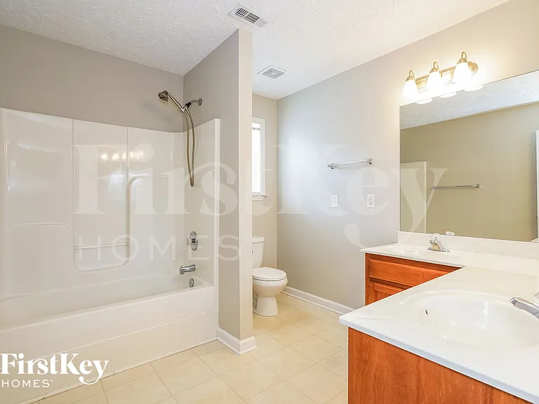 308 Birchclay Point N — Photo 16