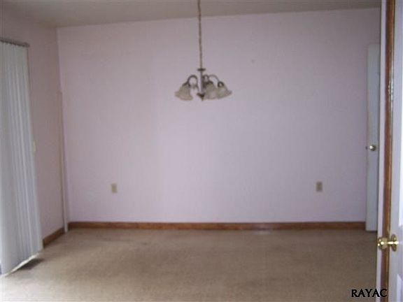 5th image of 11 Oxwood Cir