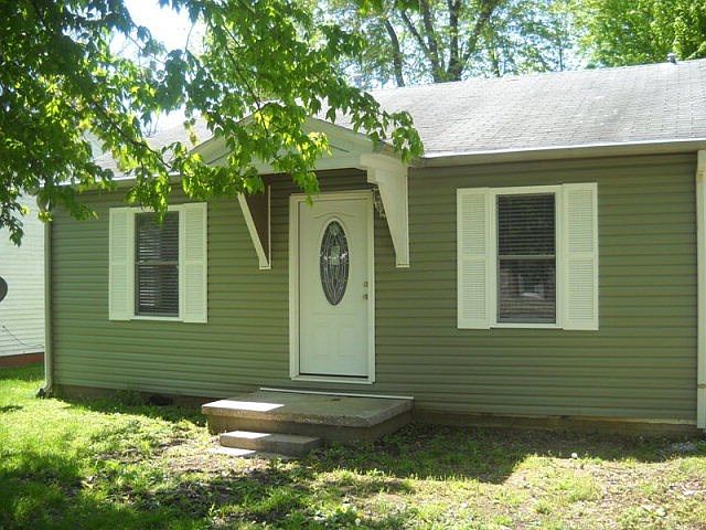 2nd image of 461 Woodson Ave