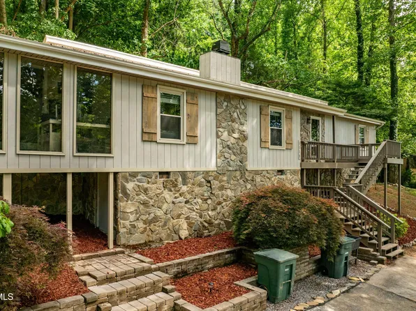 1113 Berry Rd, Elizabethton, TN 37643