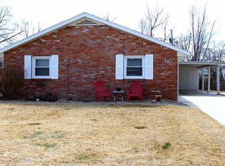 307 W 26th Ave, Hutchinson, KS 67502