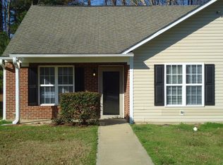 23 N Sussex Dr, Smithfield, NC 27577