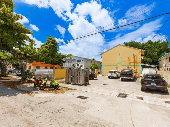 1613 NW 16th St APT B, Miami, FL 33125