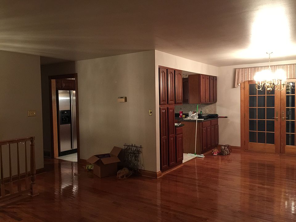 1st image of 5741 Outer Dr
