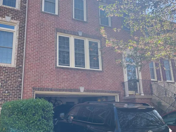 4129 Trowbridge St, Fairfax, VA 22030