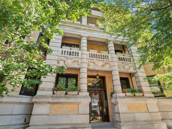 453 W Fullerton Pkwy APT 2E, Chicago, IL 60614