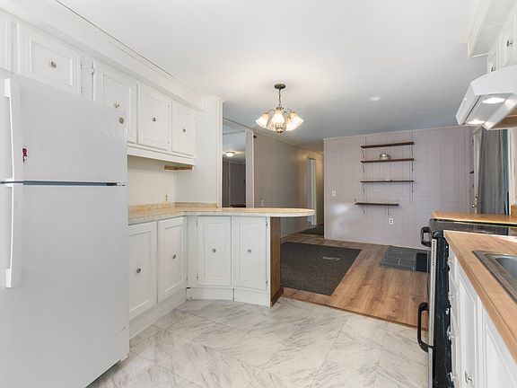 4th image of 47 Adams Street