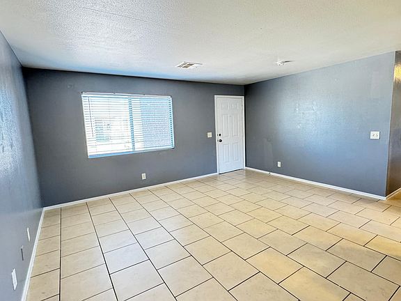 4th image of 1682 N Lamont St #1682