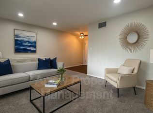 2338 Lynn St #11, Lincoln, NE 68503