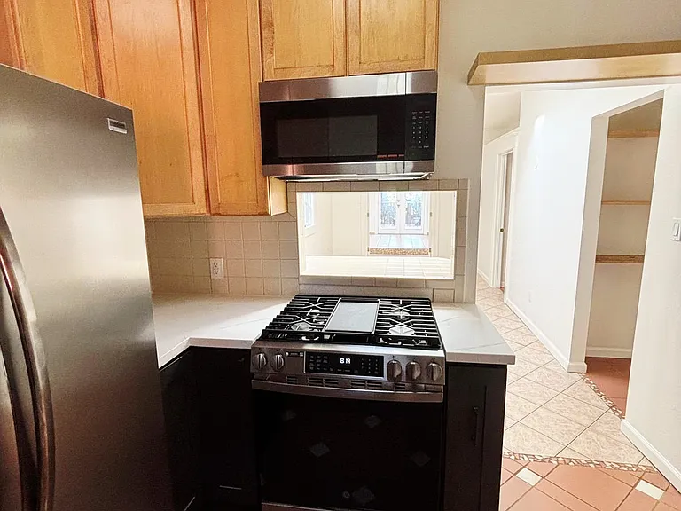 823 Apgar St — Photo 12