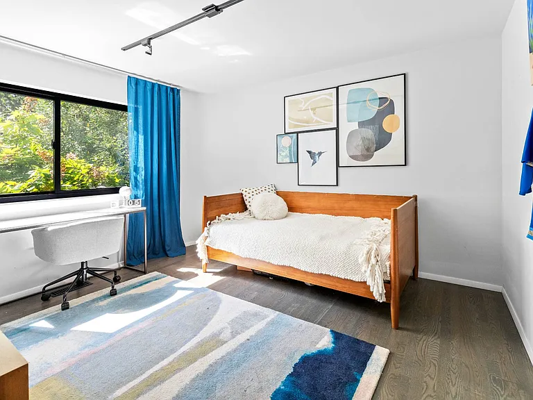 2 Skyes Neck Ct — Photo 17