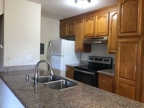 5th image of 766 Warring Dr APT 2