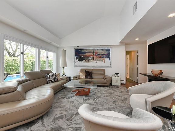 3rd image of 223 Waverly Ave