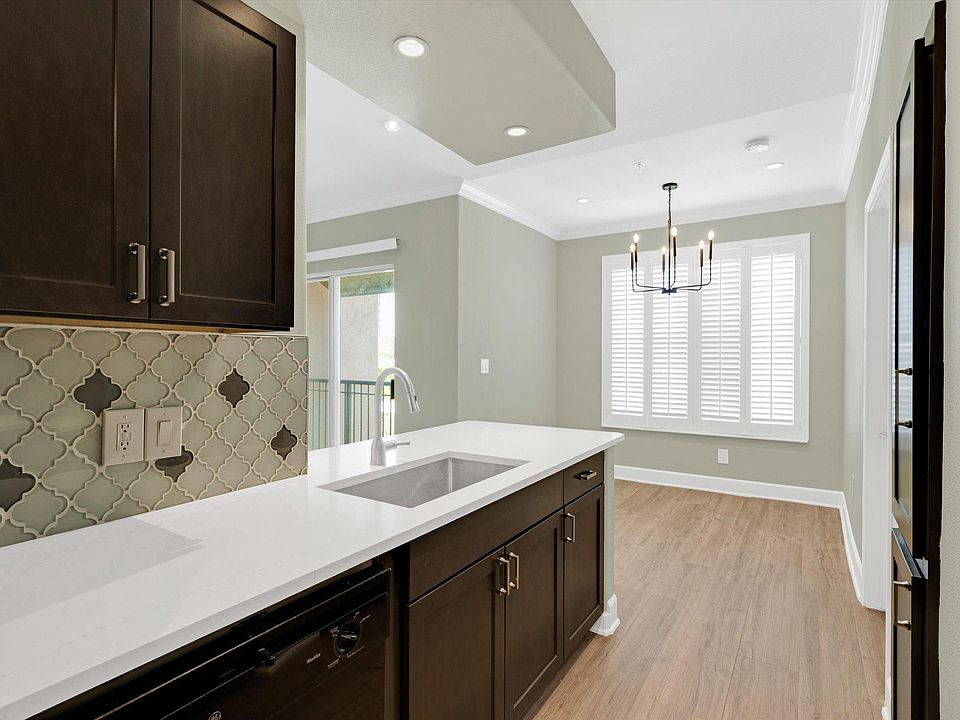 1st image of 330 Las Colinas Blvd #468