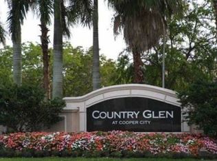 12811 Country Glen Dr, Cooper City, FL 33330