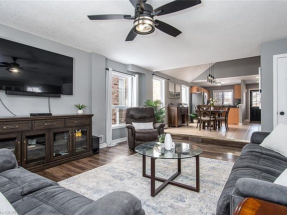 5th image of 46 Spring Wagon Ln