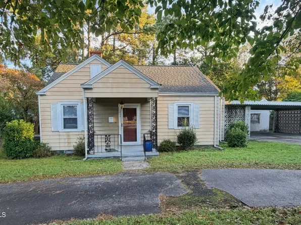 1404 McArthur Ave, New Bern, NC 28560